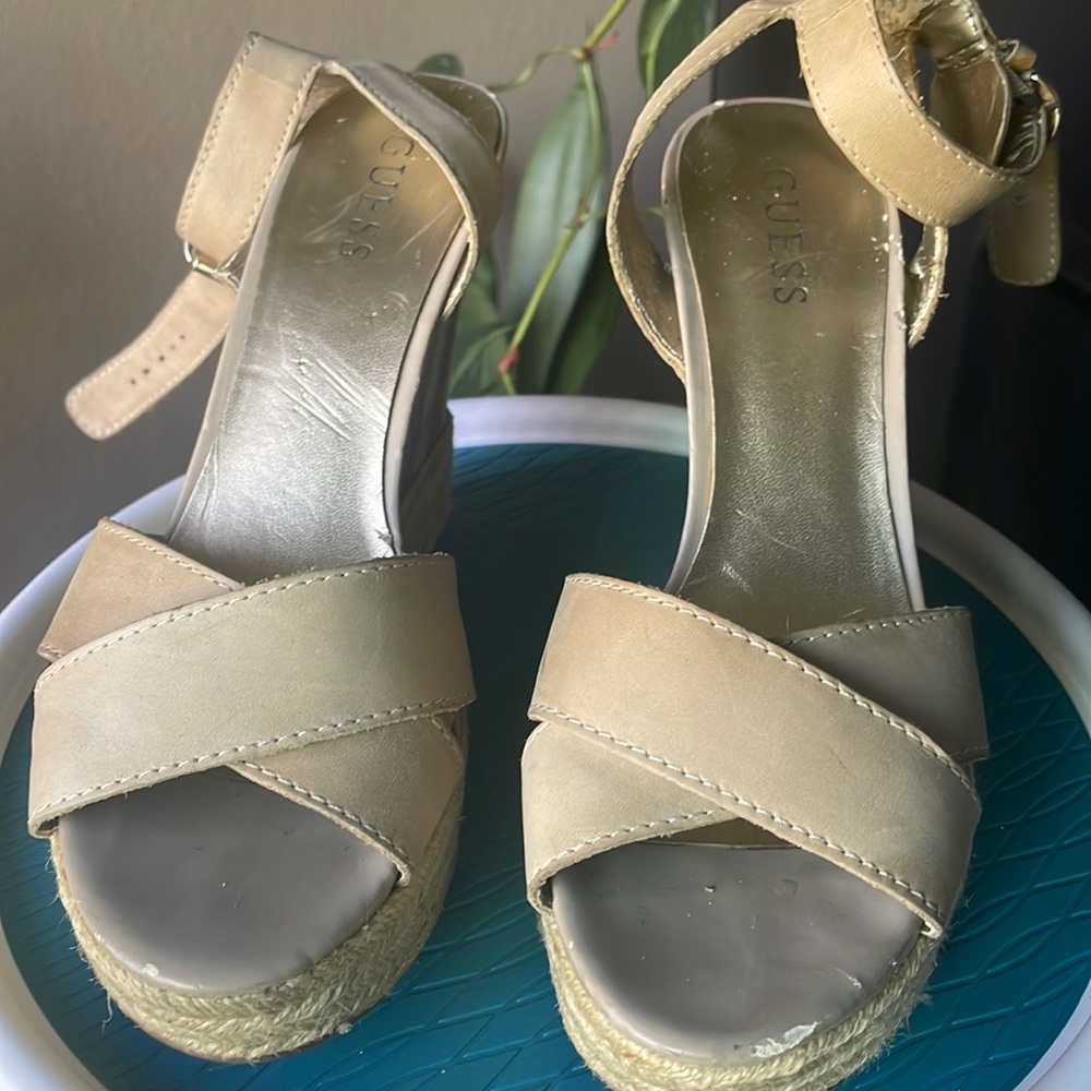 GUESS / Leather Wedges